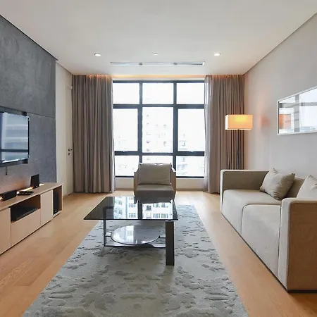 A Lux & Spacious Apt For 4 In Klcc